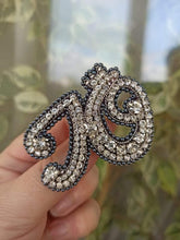 Load image into Gallery viewer, Brooch &quot;Ю&quot; - Aleks &amp; CO
