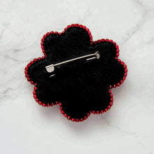 Load image into Gallery viewer, Brooch &quot;Four-leaf clover&quot; - Aleks &amp; CO
