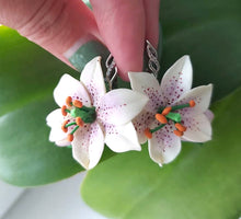 Load image into Gallery viewer, Earrings &quot;Lily&quot;
