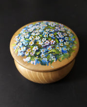 Load image into Gallery viewer, Wooden casket &quot;Forget-me-not&quot;
