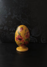 Load image into Gallery viewer, Wooden easter egg &quot;Poppys&quot;
