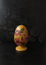 Load image into Gallery viewer, Wooden easter egg &quot;Poppys&quot;
